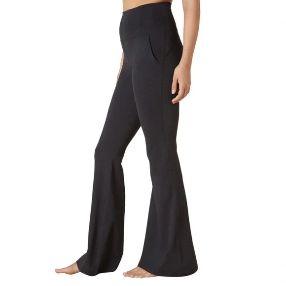 Beyond Yoga Women's Heather Rib All Day Flare Pants in Black Size L - Picture 4 of 16